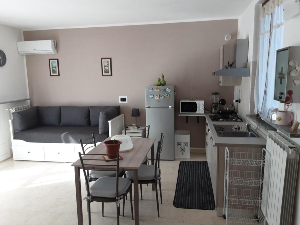 Appartamento Sofia In Zona Residenziale Strategica Wifi Gratuito Carbonara al Ticino Exterior photo